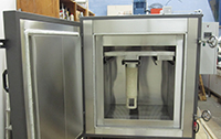 Oven met speciale doorvoer